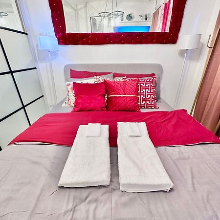 Aesthetic One Bedroom Beside Sm W Pool, Wifi And Netflix Cagayan de Oro Exterior foto
