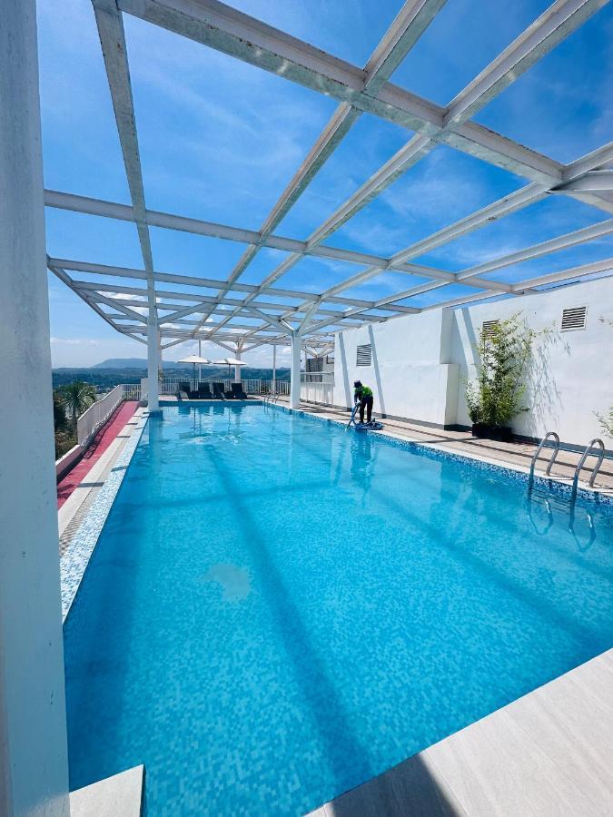 Aesthetic One Bedroom Beside Sm W Pool, Wifi And Netflix Cagayan de Oro Exterior foto