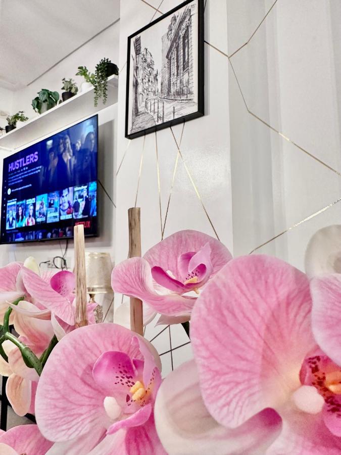 Aesthetic One Bedroom Beside Sm W Pool, Wifi And Netflix Cagayan de Oro Exterior foto
