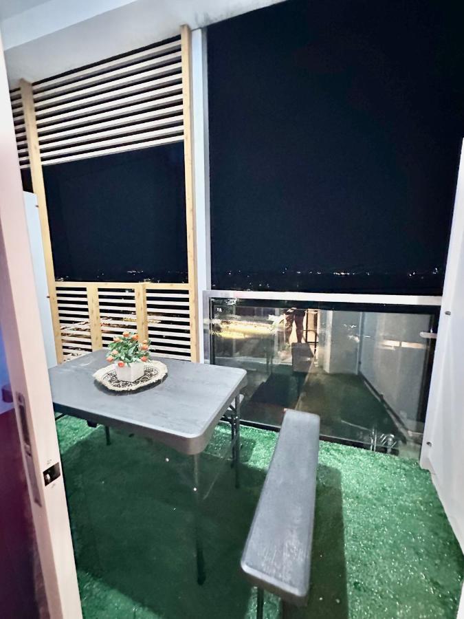 Aesthetic One Bedroom Beside Sm W Pool, Wifi And Netflix Cagayan de Oro Exterior foto