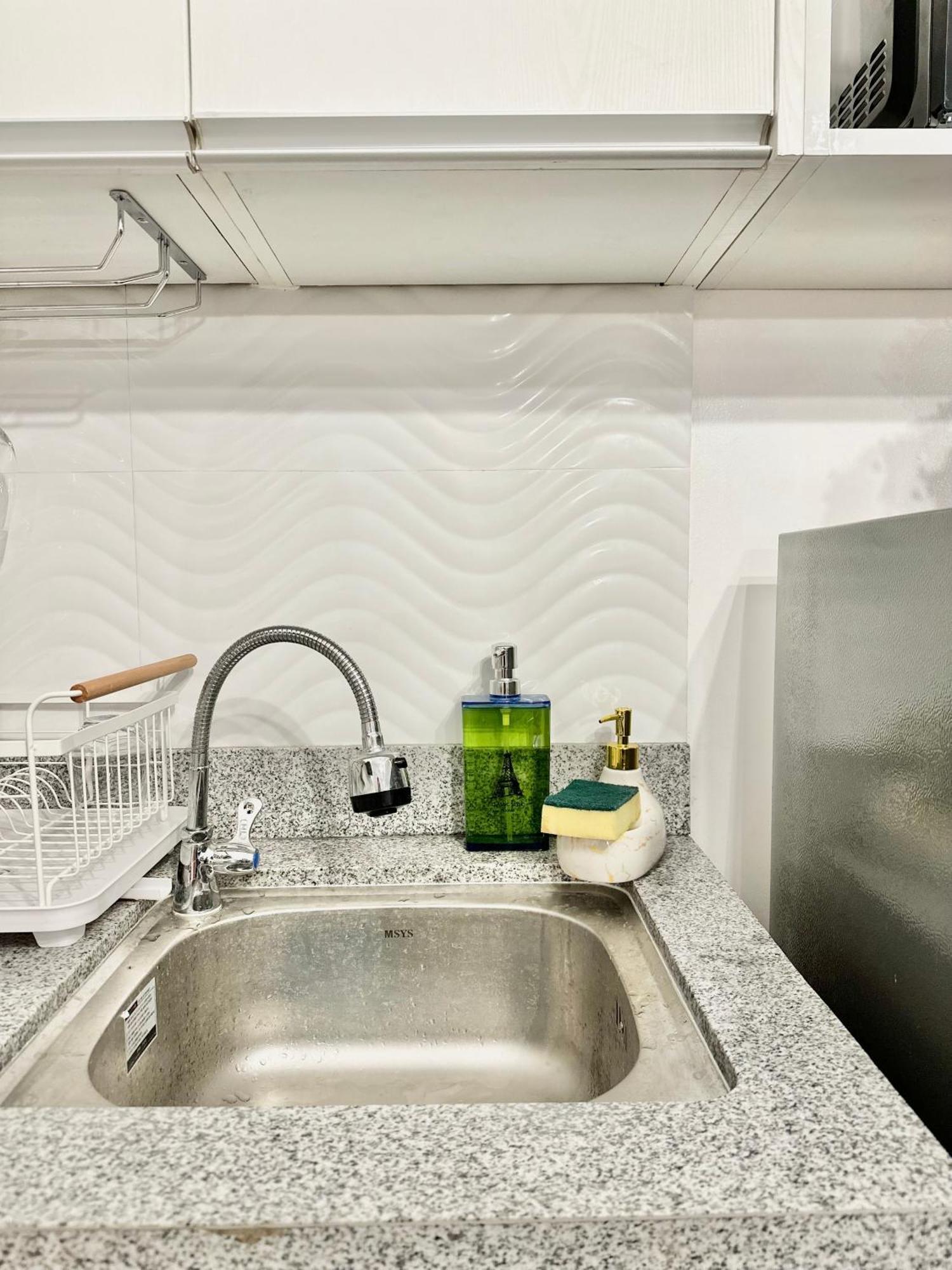 Aesthetic One Bedroom Beside Sm W Pool, Wifi And Netflix Cagayan de Oro Exterior foto