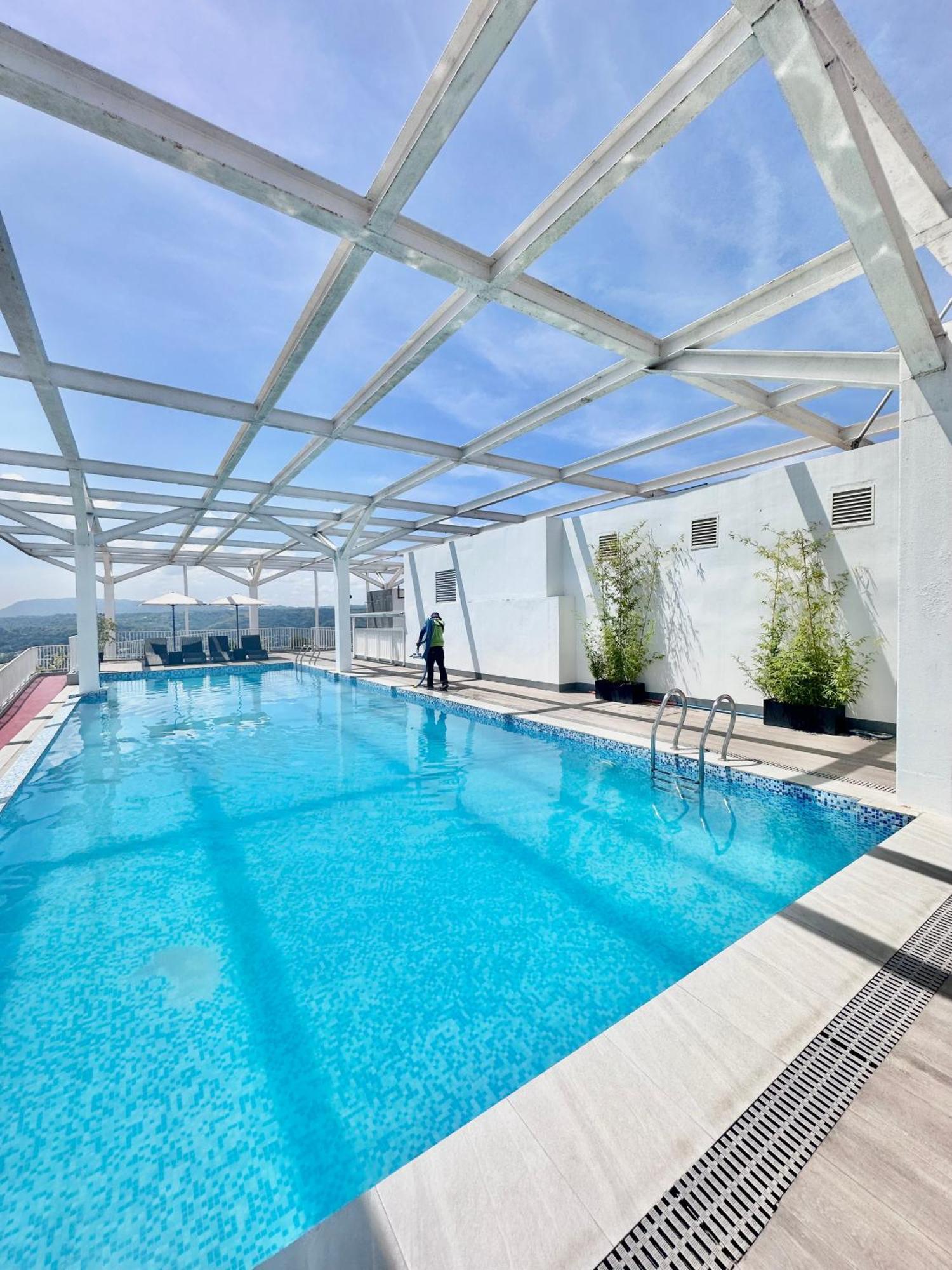 Aesthetic One Bedroom Beside Sm W Pool, Wifi And Netflix Cagayan de Oro Exterior foto