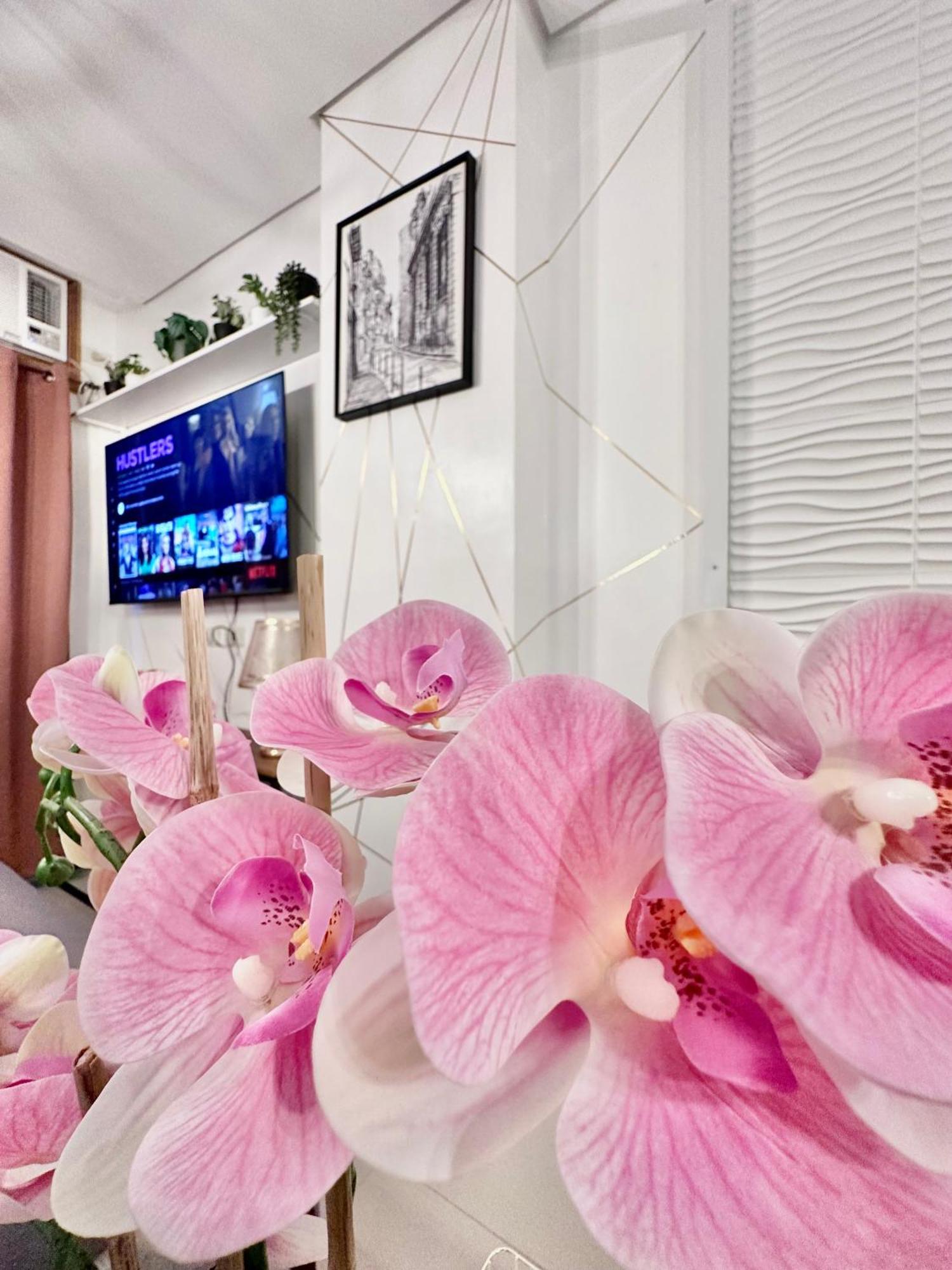 Aesthetic One Bedroom Beside Sm W Pool, Wifi And Netflix Cagayan de Oro Exterior foto